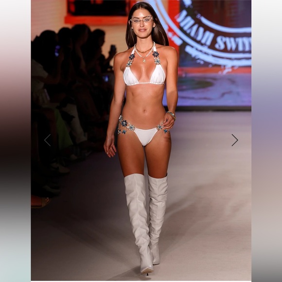 NWT beach bunny bikini Emerson set XL top; L bottoms - Picture 9 of 12